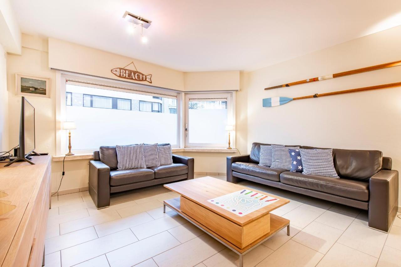 Centrally Located Apartment In Knokke Екстериор снимка